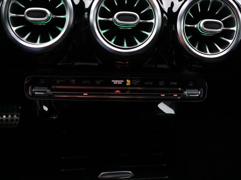 Mercedes-Benz Třídy A 1,5 180d 85kW Aut. CZ Navi - fotka 22 z 32