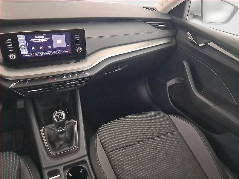 Škoda Octavia (2023) Ambition 2.0 TDI, ČR,1.maj - fotka 8 z 20