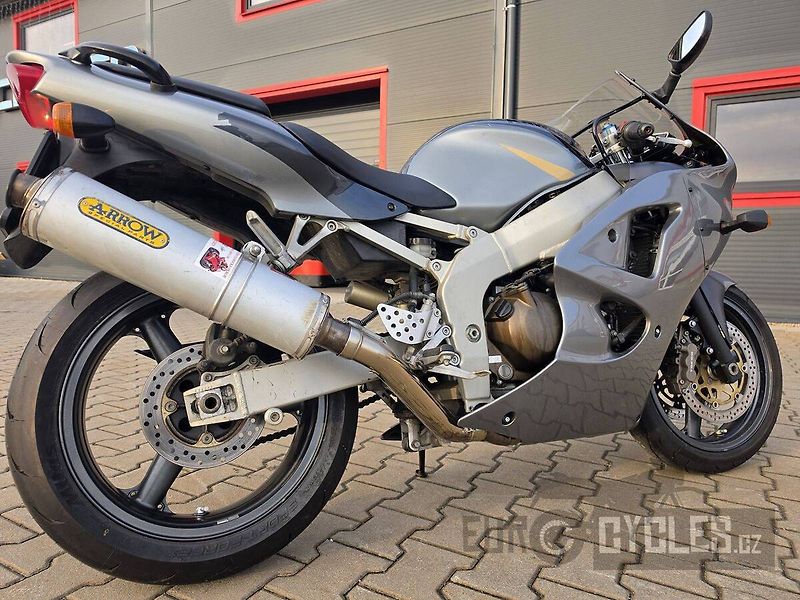 Kawasaki ZX-6R Ninja (2000) A2 - fotka 4 z 15