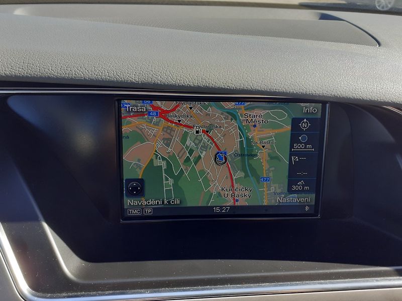 Audi A4 (2014) Avant 1.8 TFSi - fotka 13 z 36