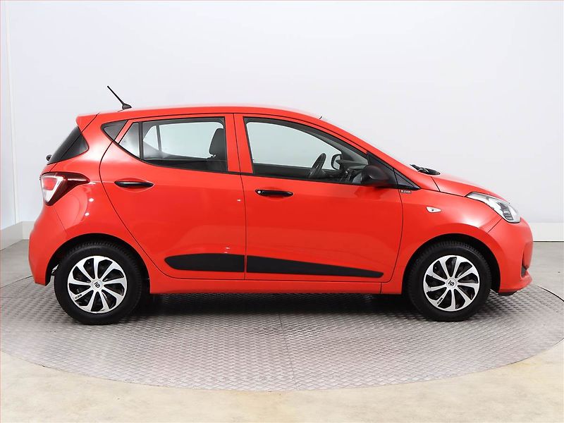 Hyundai i10 (2018) Family+ 1.0, Serv.kniha - fotka 6 z 9