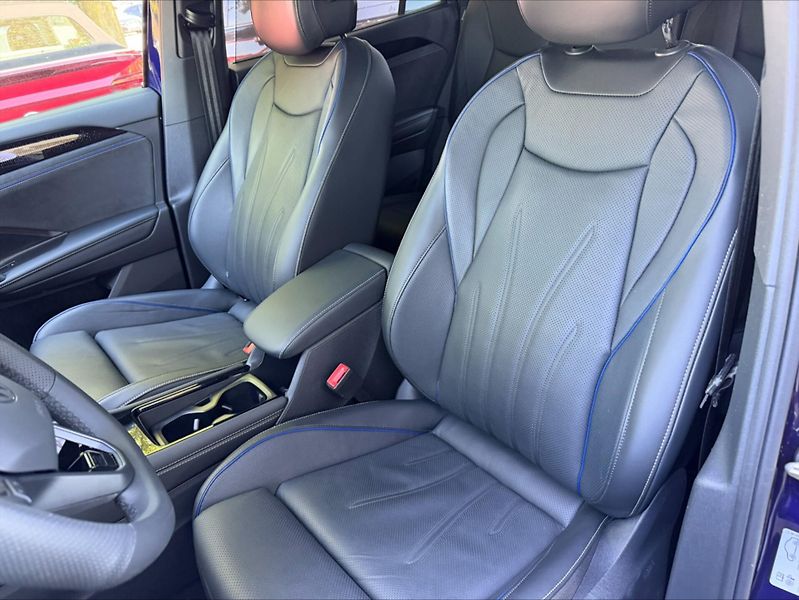 Volkswagen Tayron TSI 195kW 4x4 Pano DCC HuD 360 - fotka 6 z 9