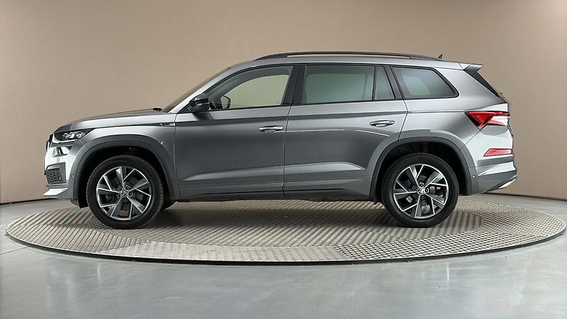 Škoda Kodiaq 2.0 TDI DSG 4x4 Sportline Excl - fotka 4 z 32