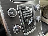 Volvo XC70 D5 SUMMUM 4x4 TAŽNÉ  - náhled 22