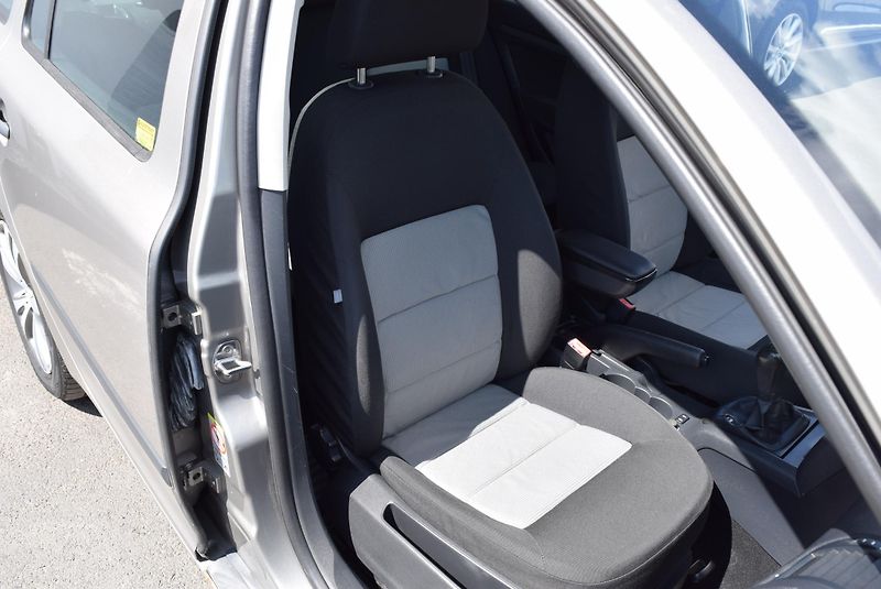 Škoda Octavia (2007) 1.6MPI 75kw CLASSIC KLIMA  - fotka 32 z 38