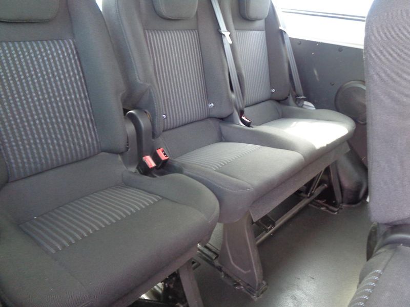 Ford Transit Custom 2,0 TDCI  L1H1 8MÍST BUS KLIMA - fotka 23 z 41