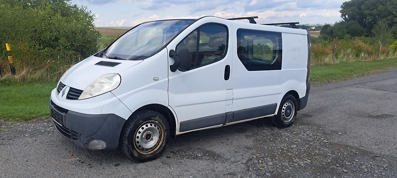 Renault Trafic 2,0dci 6 míst - fotka 1 z 10