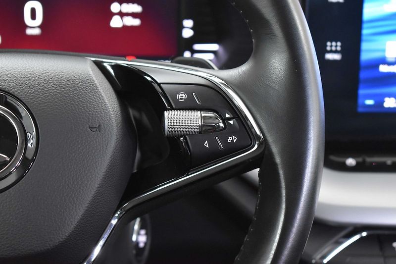 Škoda Octavia 2.0TDI*110kW DSG*BLIS*ACC*DPH* - fotka 17 z 35