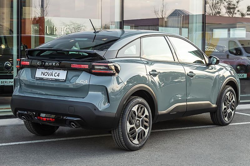 Citroën C4 (2026) 1,2 PLUS Hybrid 145k Automat - fotka 5 z 12