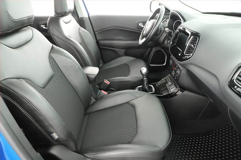 Jeep Compass (2020) 1.3 T-GDI, Kůže, Tempomat - fotka 7 z 19