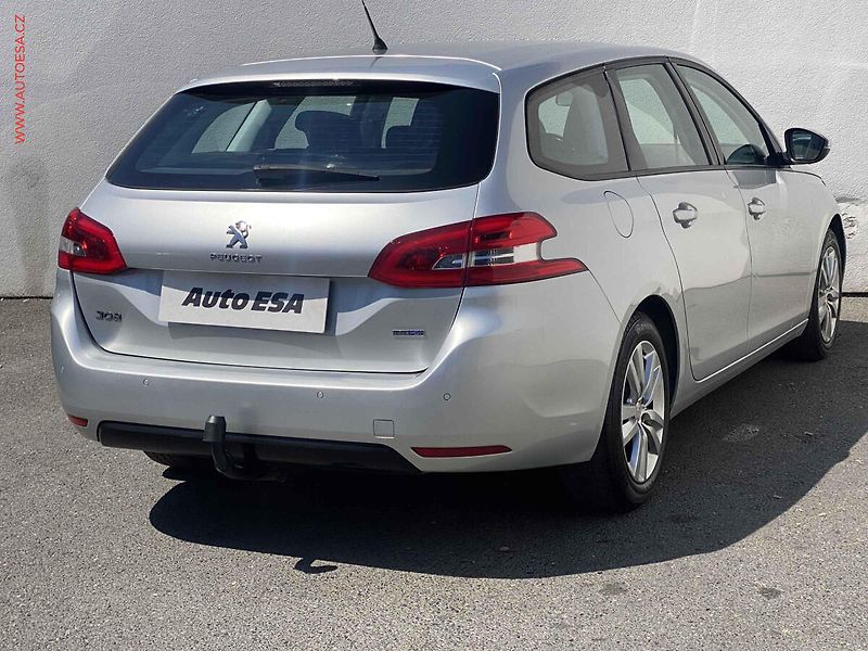 Peugeot 308 (2016) 1.6HDi, AC, tempo, park.čidla - fotka 4 z 15