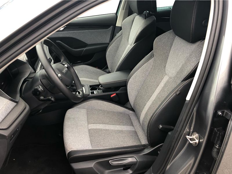 Škoda Octavia 1.5 TSi TOP SELECTION - fotka 11 z 30