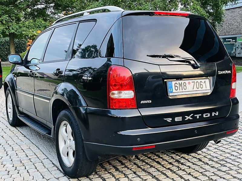 SsangYong Rexton 2.7XDi 4x4 AUT VÝHŘEV KAMERA - fotka 17 z 43