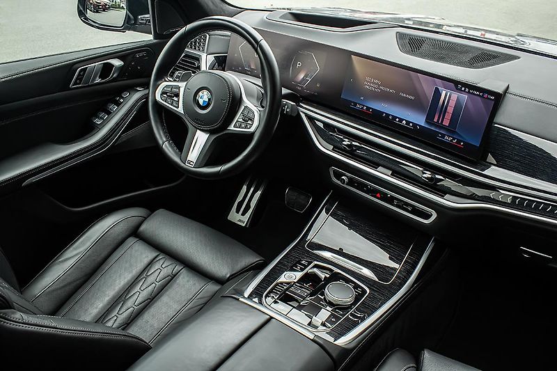 BMW X7 3,0   xDrive40d ČR MpaketHarma - fotka 15 z 32