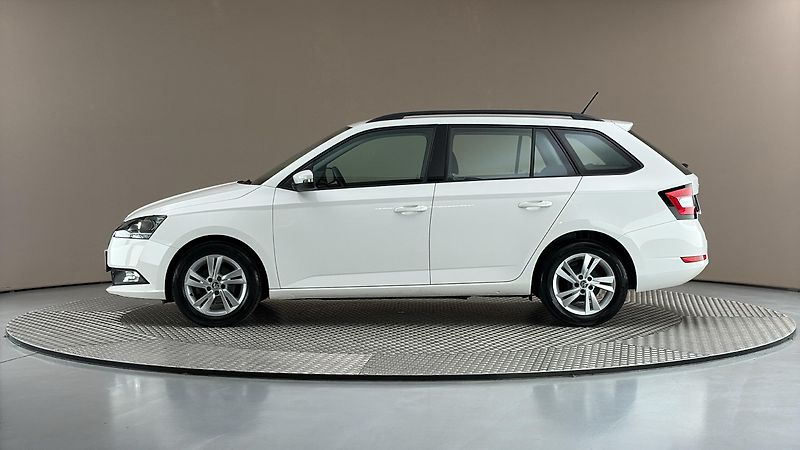 Škoda Fabia 1.0 TSI Ambition Combi - fotka 4 z 23