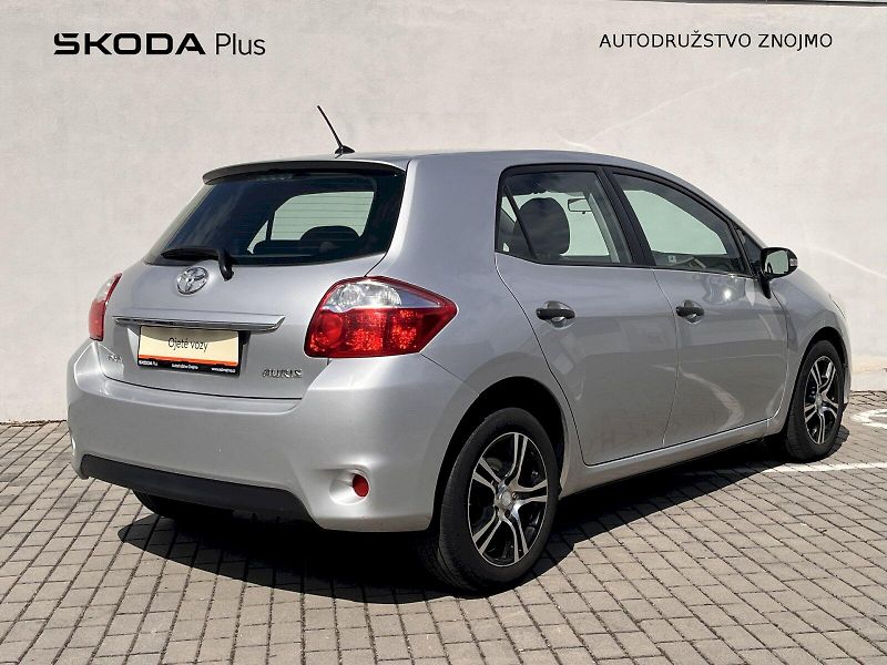 Toyota Auris (2012) 1,4 D-4D 6man - fotka 2 z 22