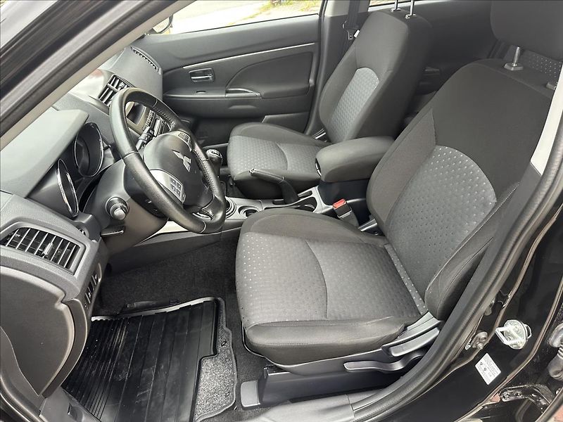 Mitsubishi ASX 1,6 TAŽNÉ EDITION - fotka 12 z 30