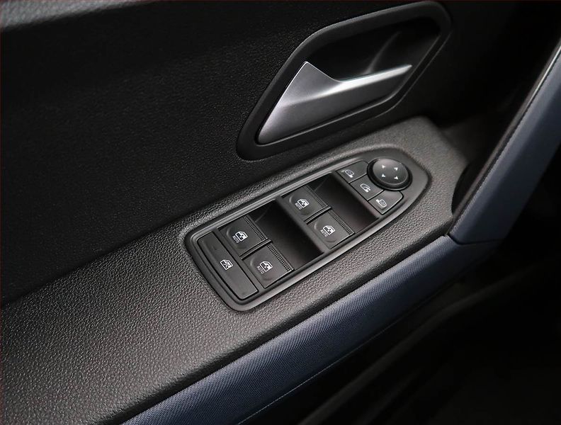 Dacia Duster (2024) Journey 1.6 Hybrid - fotka 18 z 22