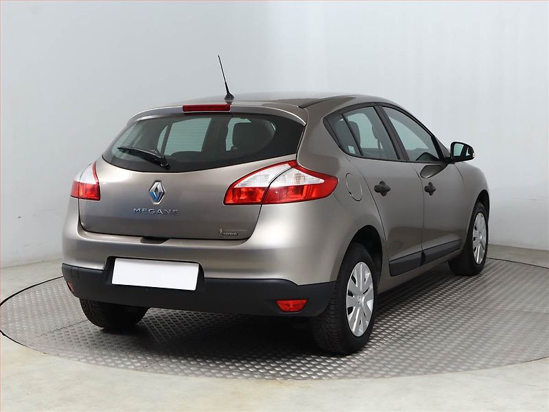 Renault Mégane (2011) 1.6 16V, Serv.kniha, Tempomat - fotka 5 z 14