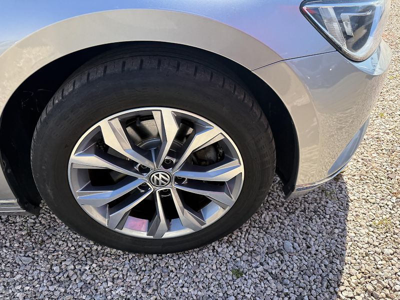 Volkswagen Passat (2017) 2.0 tdi 110kw Top!!! - fotka 23 z 40