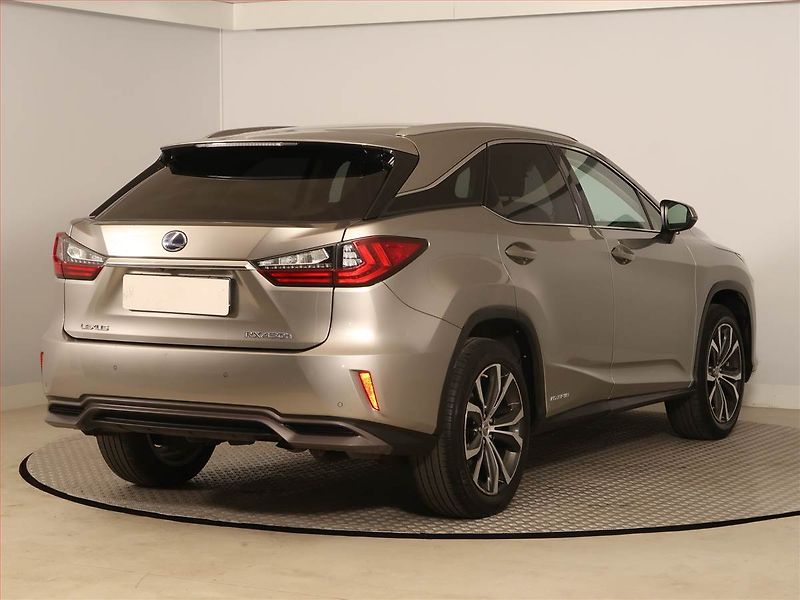 Lexus RX 400h (2017) 450 h - fotka 5 z 27