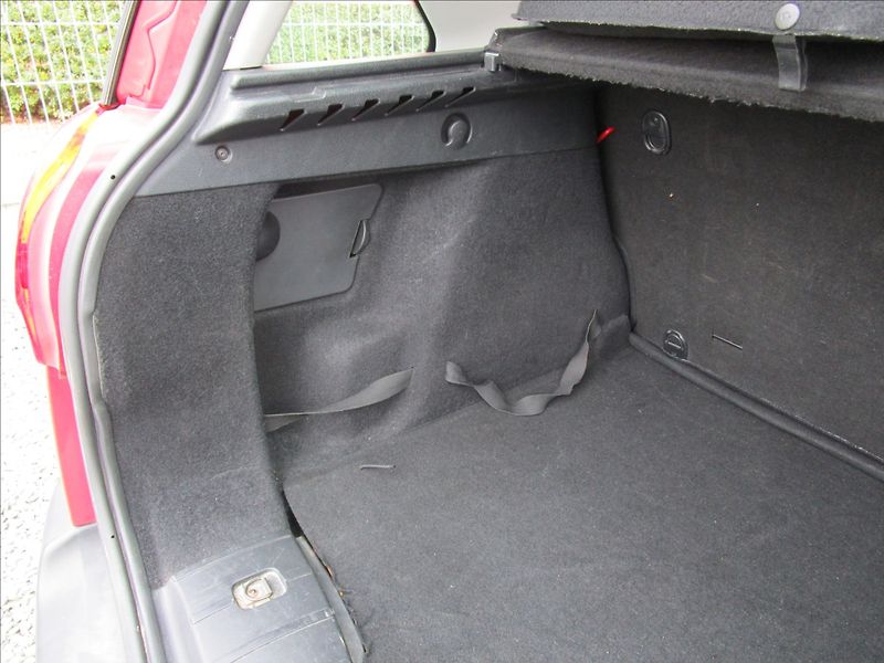 Peugeot 207 SW 1.4VTi Klima - fotka 31 z 36