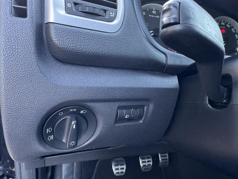 Škoda Fabia 1.4i 63KW ELEGANCE - fotka 12 z 20