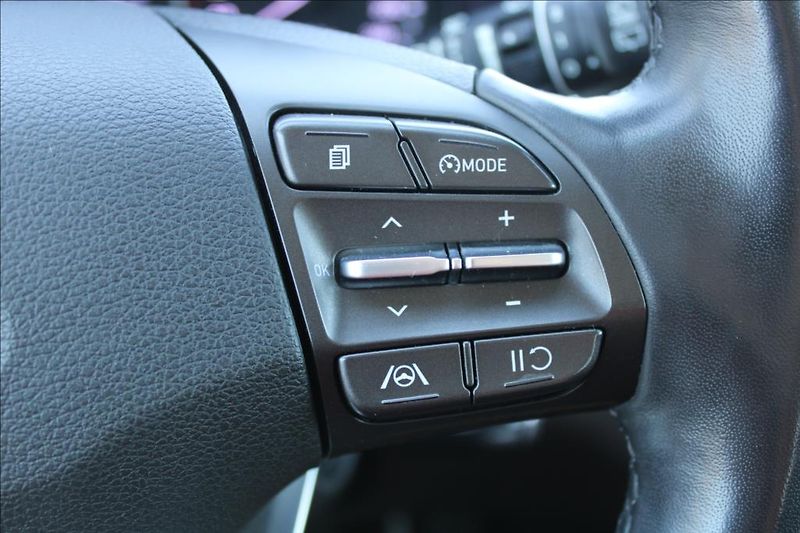 Hyundai i30 1,5 i  SMART, VÝHŘEVY, ČR - fotka 17 z 34