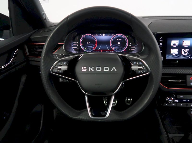 Škoda Kamiq (2025) MONTE CARLO 1.0TSI 85KW DSG PA - fotka 17 z 40