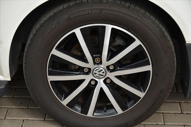 Volkswagen Multivan 2.0 TDI 110kW HIGHLINE ČR - fotka 9 z 30