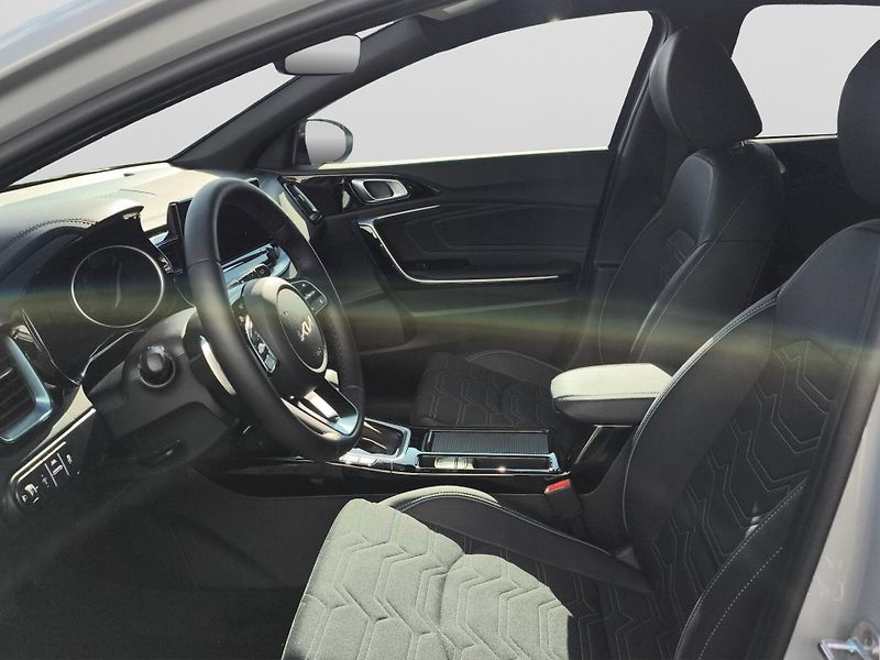 Kia XCeed (2026) 1,6 T-GDi GPF 7DCT STEEL EDITI - fotka 9 z 12