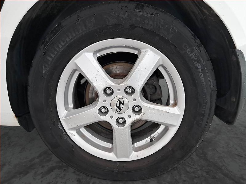 Hyundai ix20 (2015) 1.4 CVVT, Serv.kniha - fotka 15 z 17