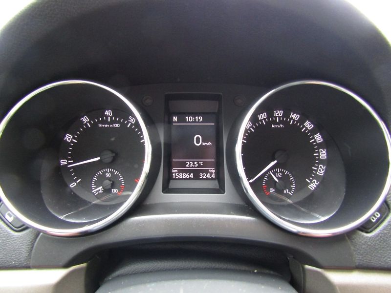 Škoda Yeti (2014) 1.2 TSI 77kW TOP QUALITY - fotka 28 z 38