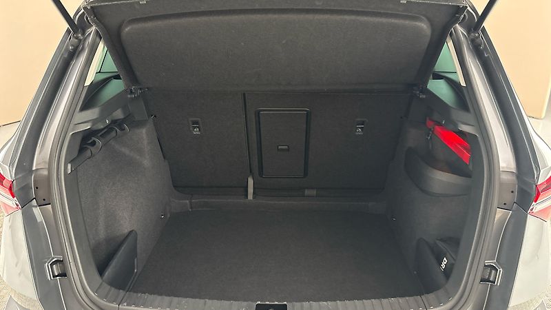 Škoda Karoq 1.5 TSI Style - fotka 17 z 27