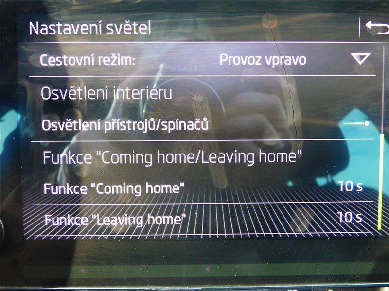 Škoda Superb 2,0 TDI DSG CRYSTAL LIGHT  Sty - fotka 50 z 78