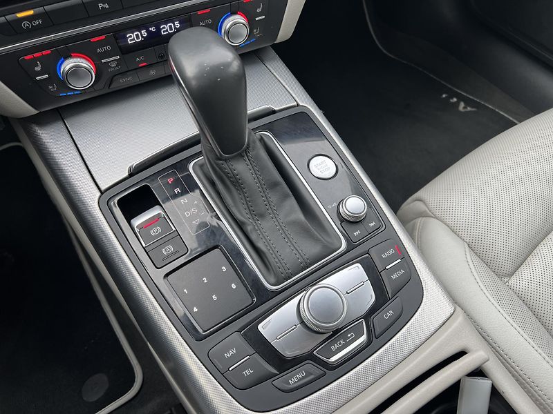 Audi A6 3.0 TSi 245kw kamera 4x klima - fotka 17 z 23