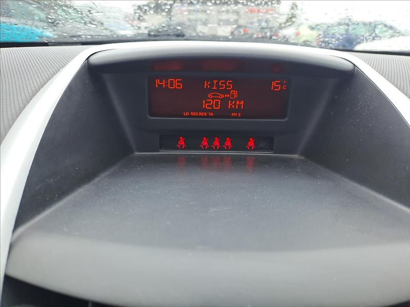 Peugeot 207 1,4 HDI - fotka 11 z 13