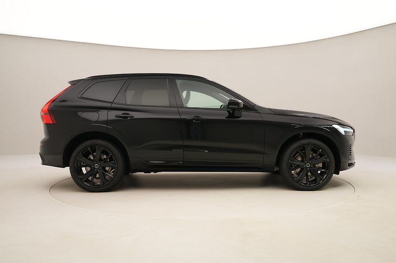 Volvo XC60 T8 AWD BLACK EDITION RECHARGE  - fotka 9 z 47