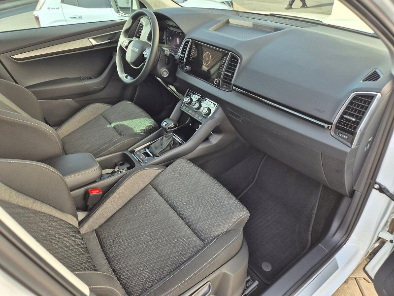 Škoda Karoq (2025) Top Selection 1.5TSi 110kW 7°D - fotka 21 z 32