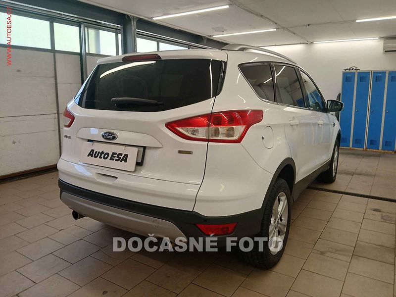 Ford Kuga (2015) 1.5 EB, AC, park.čidla - fotka 2 z 3