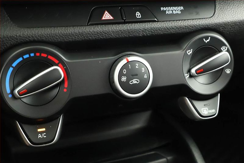 Kia Rio (2017) 1.25 CVVT, Serv.kniha - fotka 10 z 13