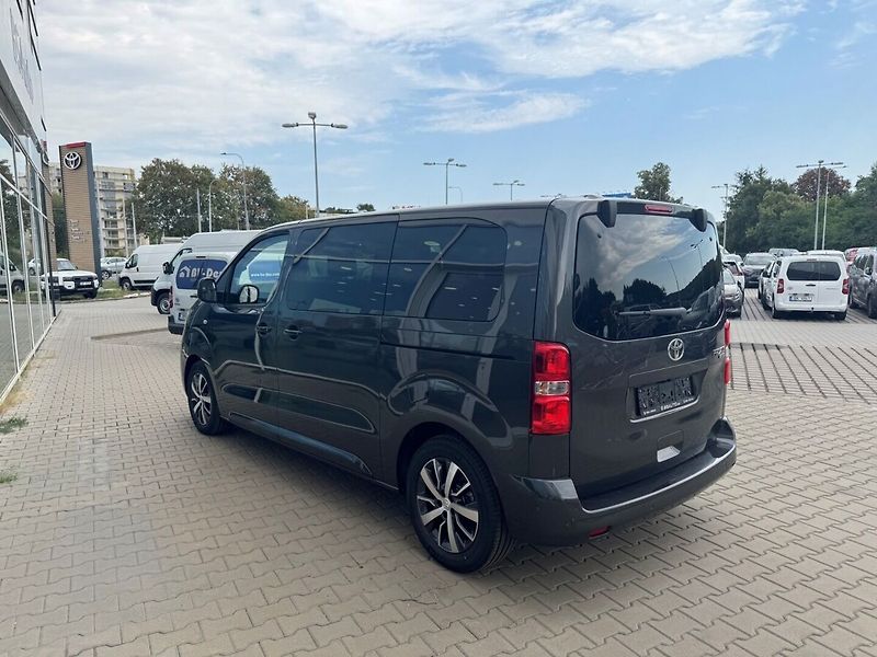 Toyota ProAce Verso 2,2 L1 AT8 7S VIP - fotka 3 z 18