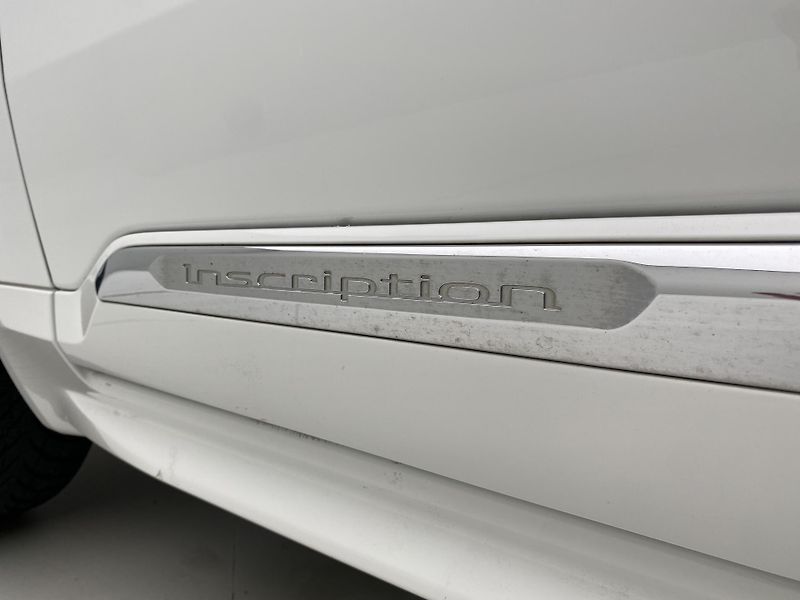 Volvo XC90 B5 AWD INSCRIPION AUT CZ - fotka 38 z 54