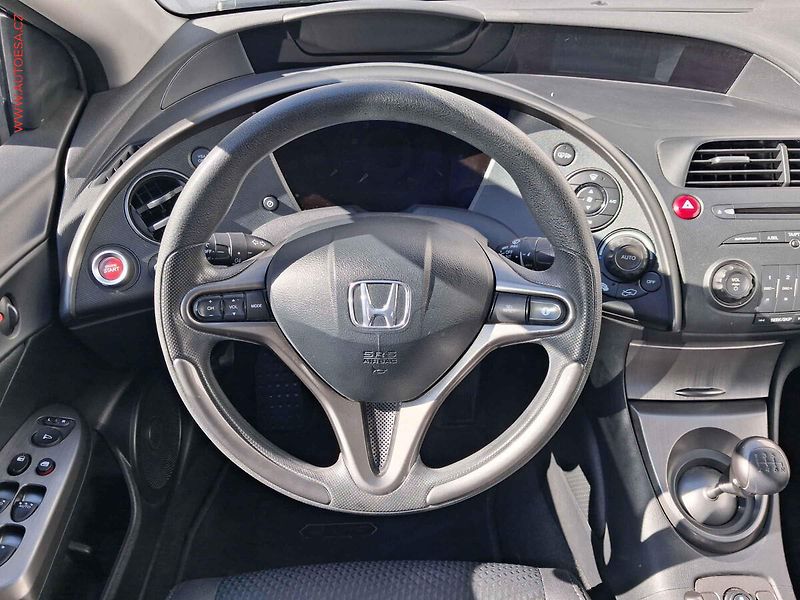 Honda Civic (2008) 1.4 i-VTEC, ČR, AC, tempo - fotka 11 z 17