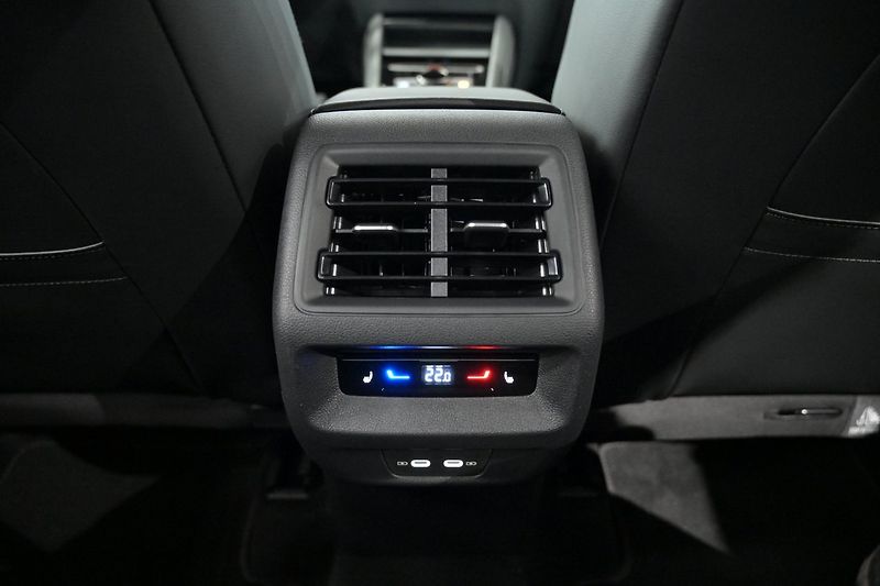 Volkswagen Tayron TDI 4M R-Line 7m 360 NezT Taž - fotka 25 z 29
