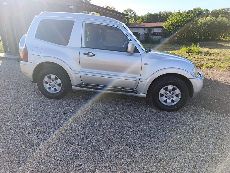 Mitsubishi Pajero (2003) 3.2 DID GLX A/T - fotka 5 z 12