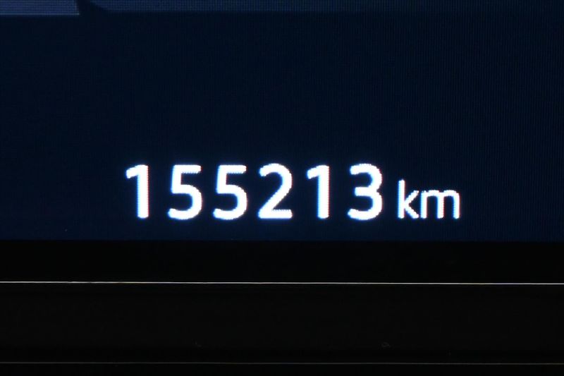 Volkswagen Golf 2,0 TDI 85kW Life Záruka až 5 - fotka 17 z 30