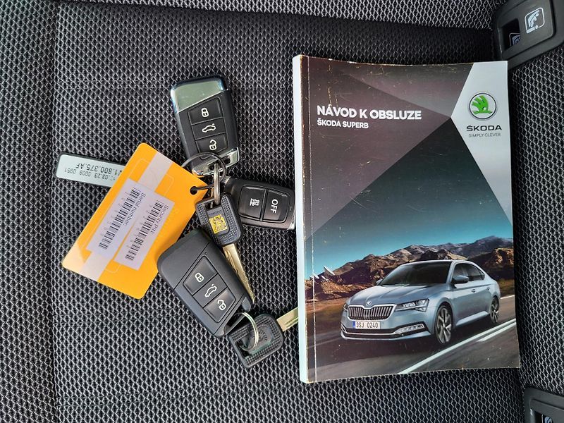 Škoda Superb 2.0 TSI 206kW DSG 4x4 STYLE+ - fotka 45 z 50