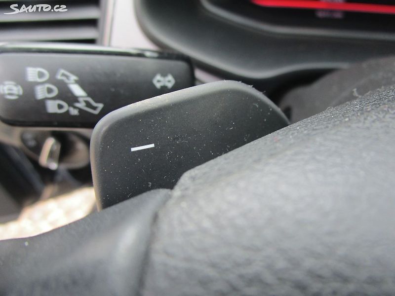 Seat Leon 1,5TSI-DSG-110KW-NOVÝ OLEJ - fotka 18 z 26