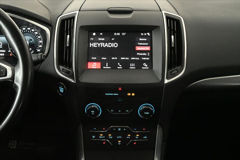 Ford S-MAX 2,0 EcoBlue 110 kW AT8 Titaniu - fotka 12 z 32